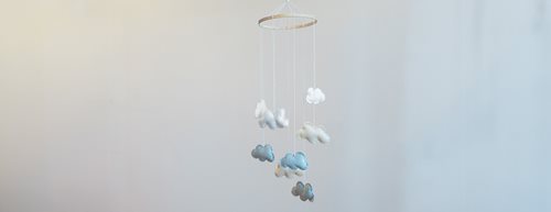 Iz kućne radinosti: sami izradite dječje mobile u obliku oblaka    