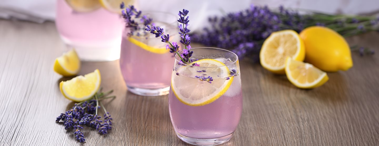 Kako spraviti sirup od lavande – za osvježavajući spritz od lavande