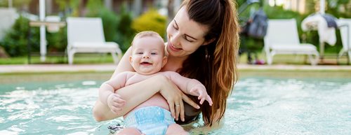 Pelene za kupanje za bebe: odgovori na sva važna pitanja