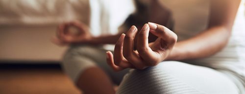 Samatha meditacija: Postignite unutarnje zadovoljstvo i uravnoteženost